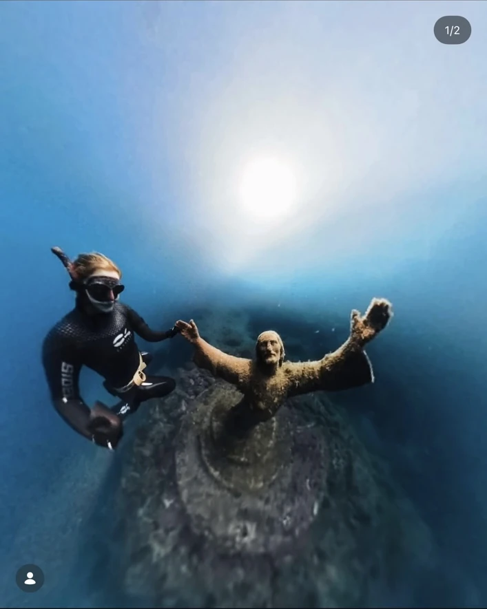 Underwater art and conservation project